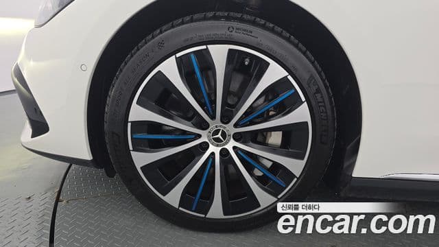 Mercedes-Benz EQE 2022 — ფოტო 4/34