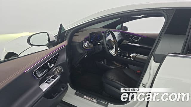 Mercedes-Benz EQE 2022 — ფოტო 6/34