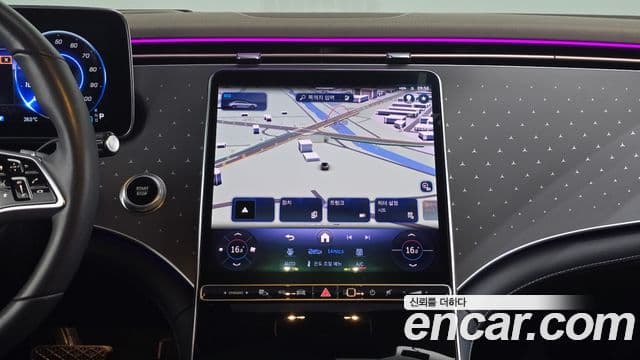 Mercedes-Benz EQE 2022 — ფოტო 32/34