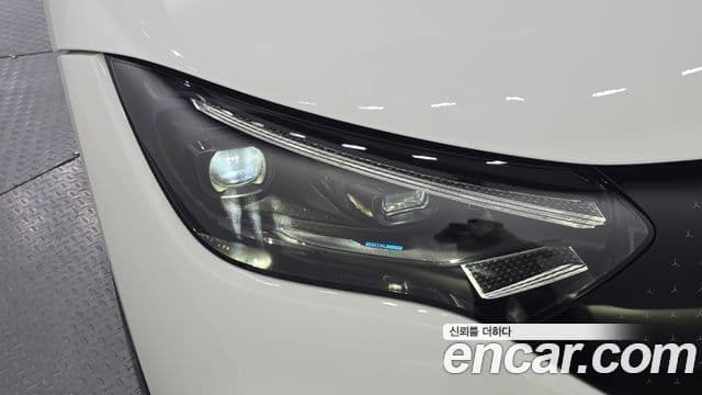 Mercedes-Benz EQE 2022 — ფოტო 7/34