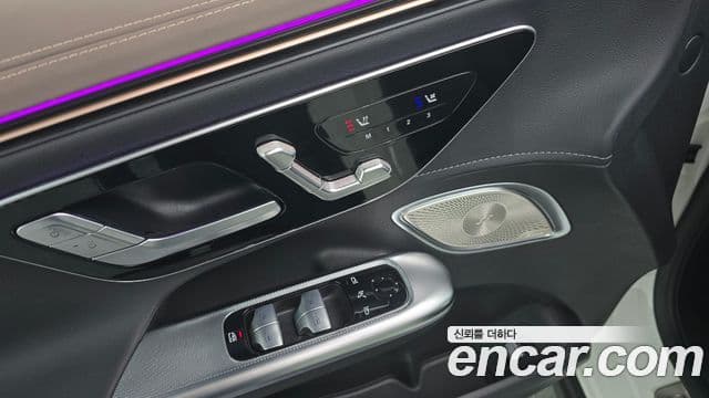 Mercedes-Benz EQE 2022 — ფოტო 16/34
