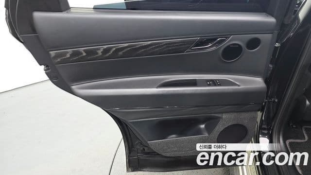 Genesis GV80 2025 — Photo 8/36