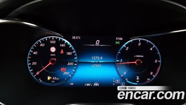 Mercedes-Benz GLC-Class 2021 — ფოტო 15/20