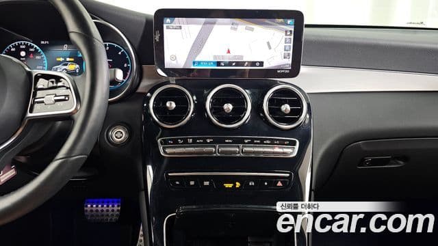 Mercedes-Benz GLC-Class 2021 — ფოტო 9/20