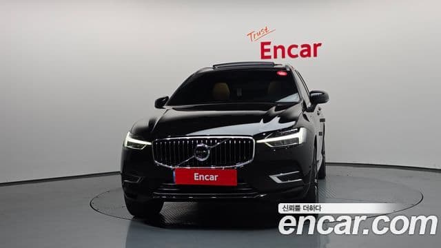 Volvo XC60 2021 — Photo 29/36