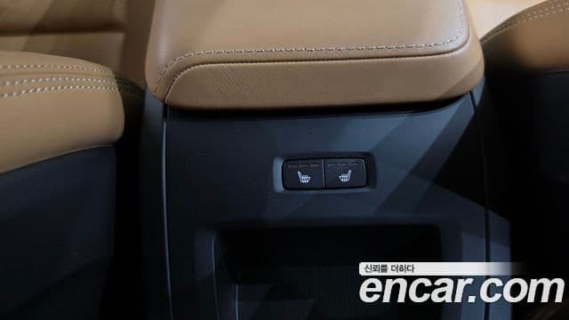 Volvo XC60 2021 — Photo 25/36