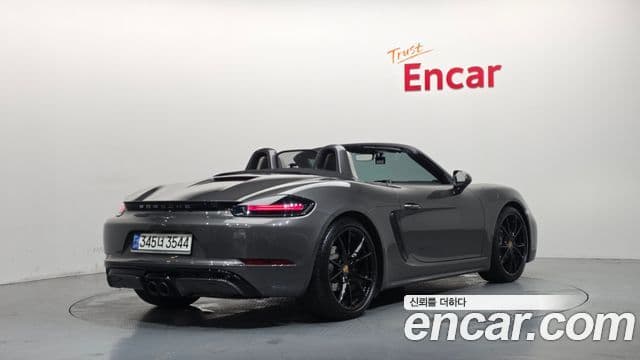 Porsche 718 Boxster 2022 — Фото 2/20