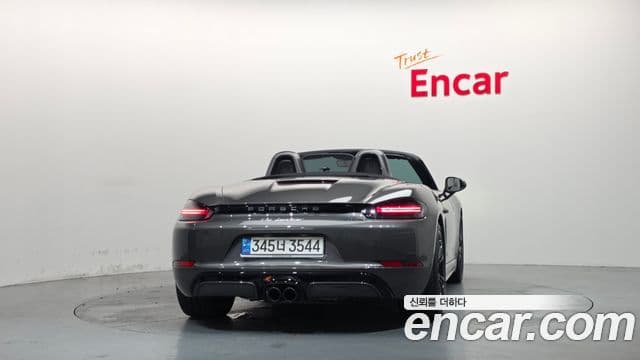 Porsche 718 Boxster 2022 — Фото 4/20