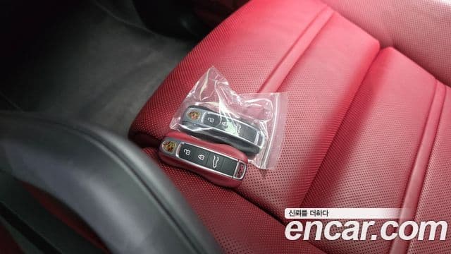 Porsche Cayenne 2023 — Photo 15/39