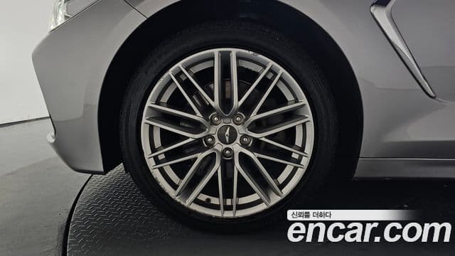 Genesis G70 2019 — Şəkil 15/33