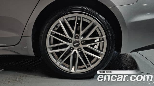 Genesis G70 2019 — Şəkil 11/33