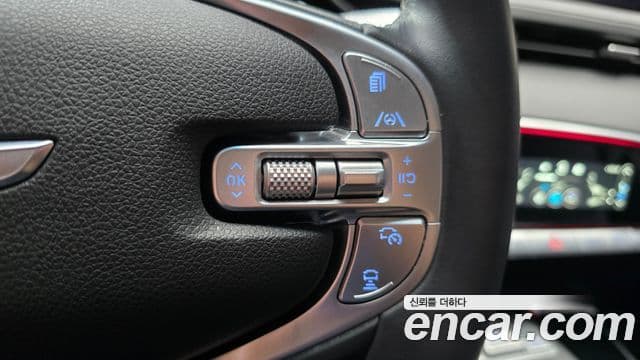Genesis GV70 2023 — Photo 30/33