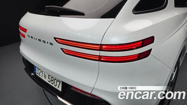 Genesis GV70 2023 — Photo 3/33