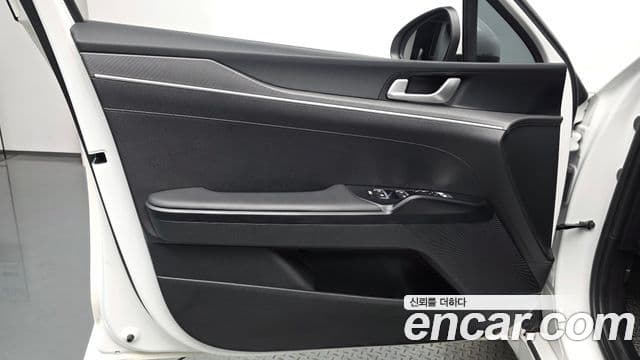 Kia K5 2020 — Photo 25/32