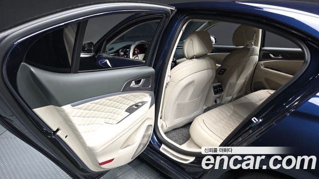 Genesis G70 2019 — Photo 33/33