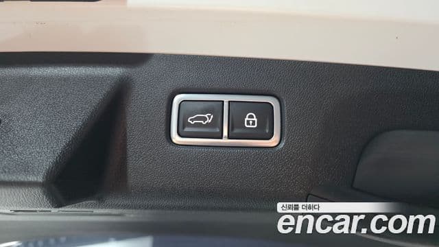 Kia Sorento 2021 — Фото 17/20