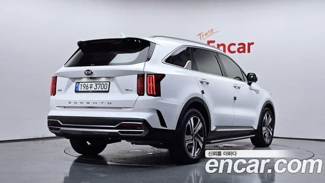Kia Sorento 2021 — Фото 2/20