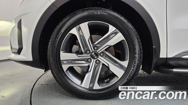 Kia Sorento 2021 — Фото 5/20