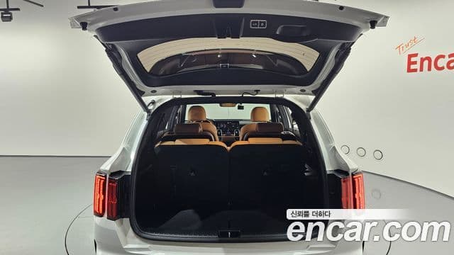 Kia Sorento 2021 — Фото 19/20