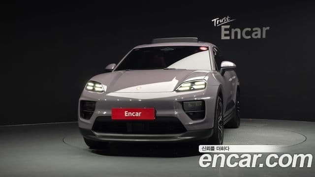 Porsche Macan EV 2025 — Şəkil 14/20
