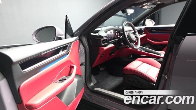 Porsche Macan EV 2025 — Şəkil 2/20