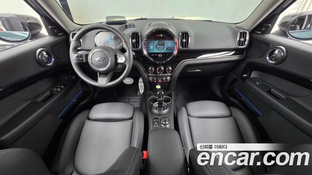 Mini Cooper Countryman 2022 — ფოტო 18/20