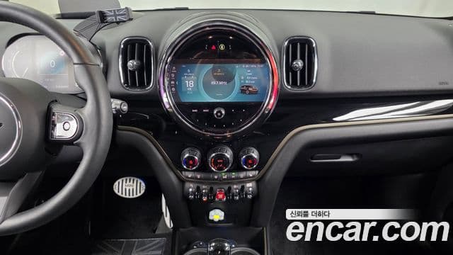 Mini Cooper Countryman 2022 — ფოტო 16/20
