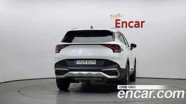 Kia Sportage 2023 — Фото 4/20
