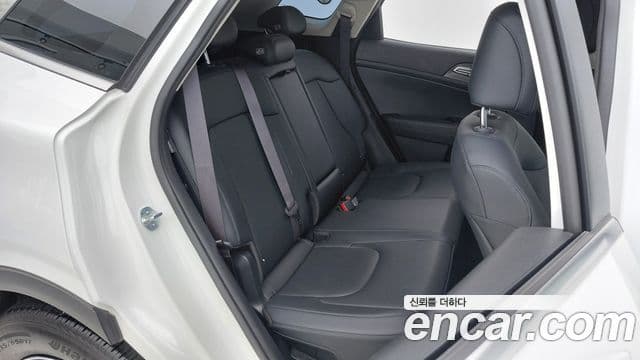 Kia Sportage 2023 — Фото 11/20
