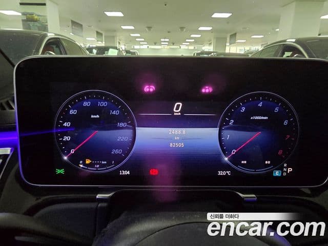 Mercedes-Benz S-Class 2021 — Photo 7/18