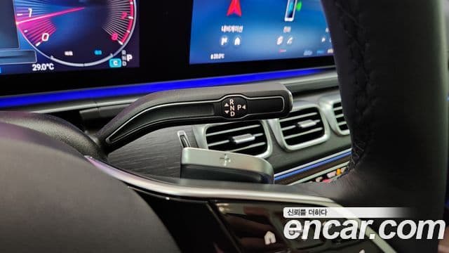Mercedes-Benz GLE-Class 2026 — Photo 6/20