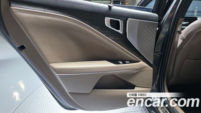 Kia K8 2023 — Photo 27/34