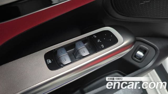 Mercedes-Benz CLE-Class 2025 — Photo 23/31