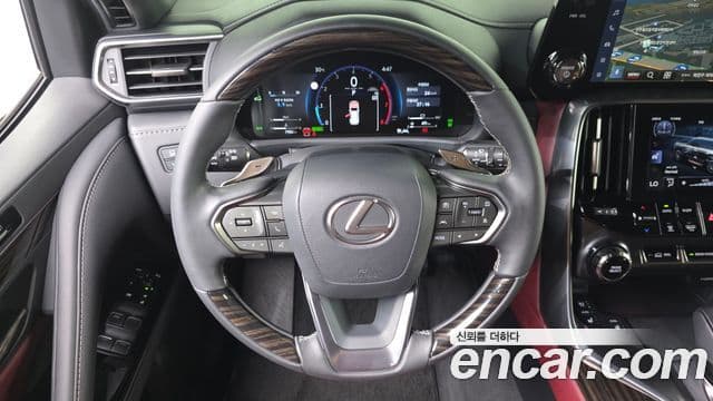 Lexus LX 2025 — Фото 12/20