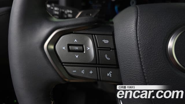 Lexus LX 2025 — Şəkil 36/38