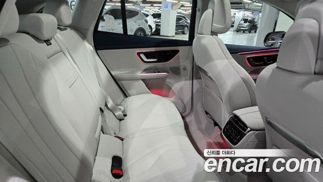 Mercedes-Benz EQE SUV 2026 — ფოტო 18/20