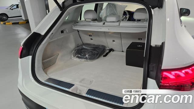 Mercedes-Benz EQE SUV 2026 — ფოტო 17/20