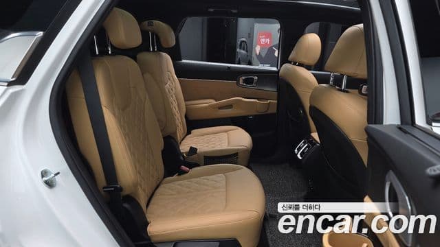 Kia Sorento 2022 — Фото 11/20