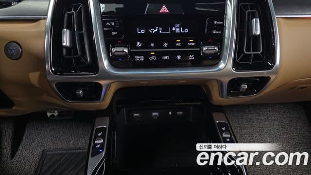 Kia Sorento 2022 — Фото 19/20