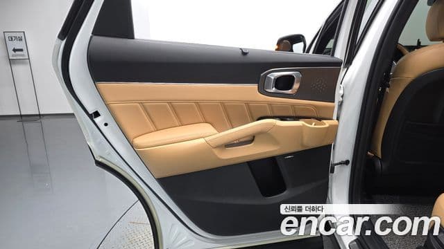 Kia Sorento 2022 — Photo 13/38