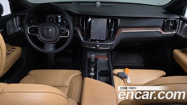 Volvo V60 Cross Country 2020 — Фото 7/20