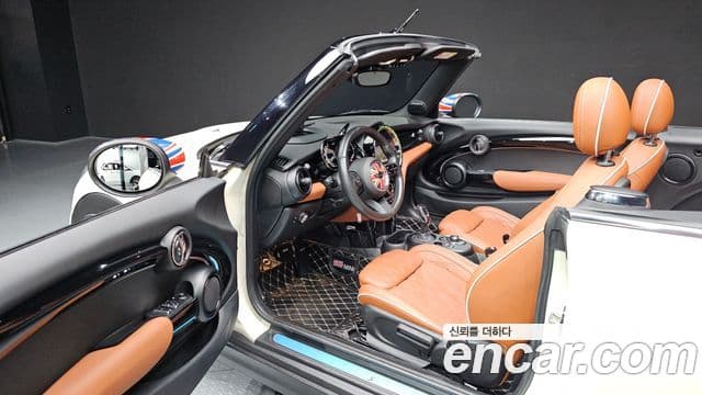 Mini Cooper S Convertible 2021 — Фото 10/20