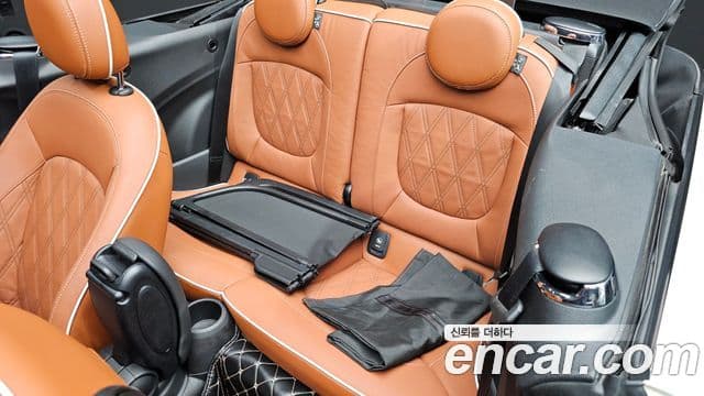 Mini Cooper S Convertible 2021 — Фото 11/20