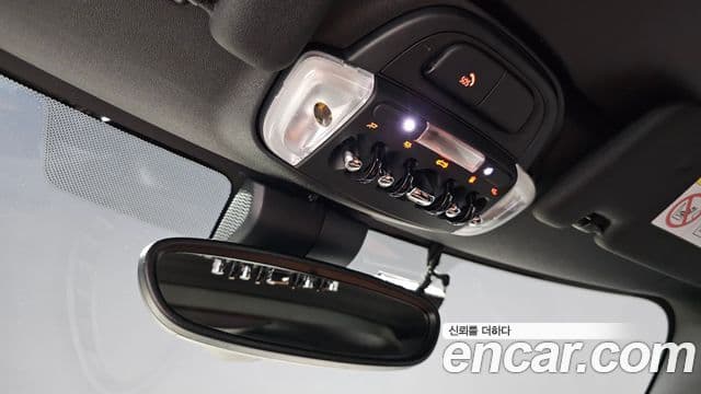 Mini Cooper S Convertible 2021 — Фото 18/20