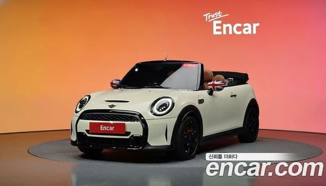 Mini Cooper S Convertible 2021 — Фото 1/20