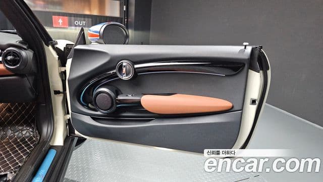 Mini Cooper S Convertible 2021 — Şəkil 26/34