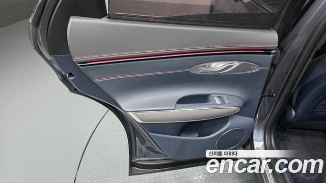 Genesis GV70 2024 — Şəkil 29/37