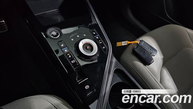 Kia Niro 2022 — Фото 9/20