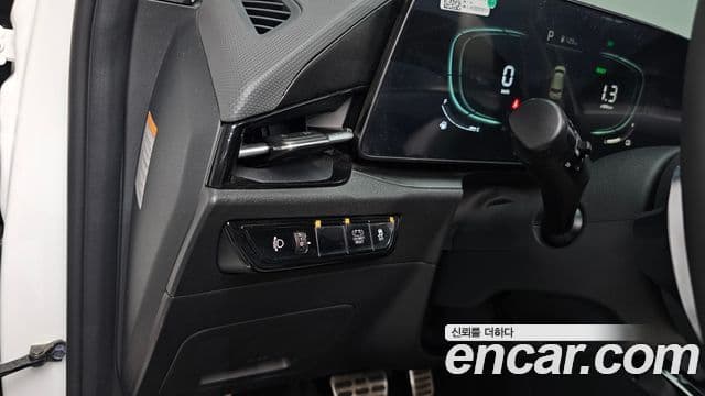 Kia Niro 2022 — Фото 16/20