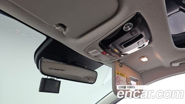 Kia Niro 2022 — Фото 17/20